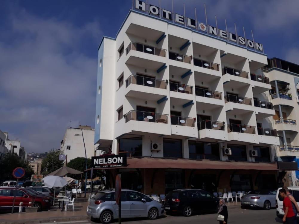 Hôtel Nelson M'dik Buitenkant foto